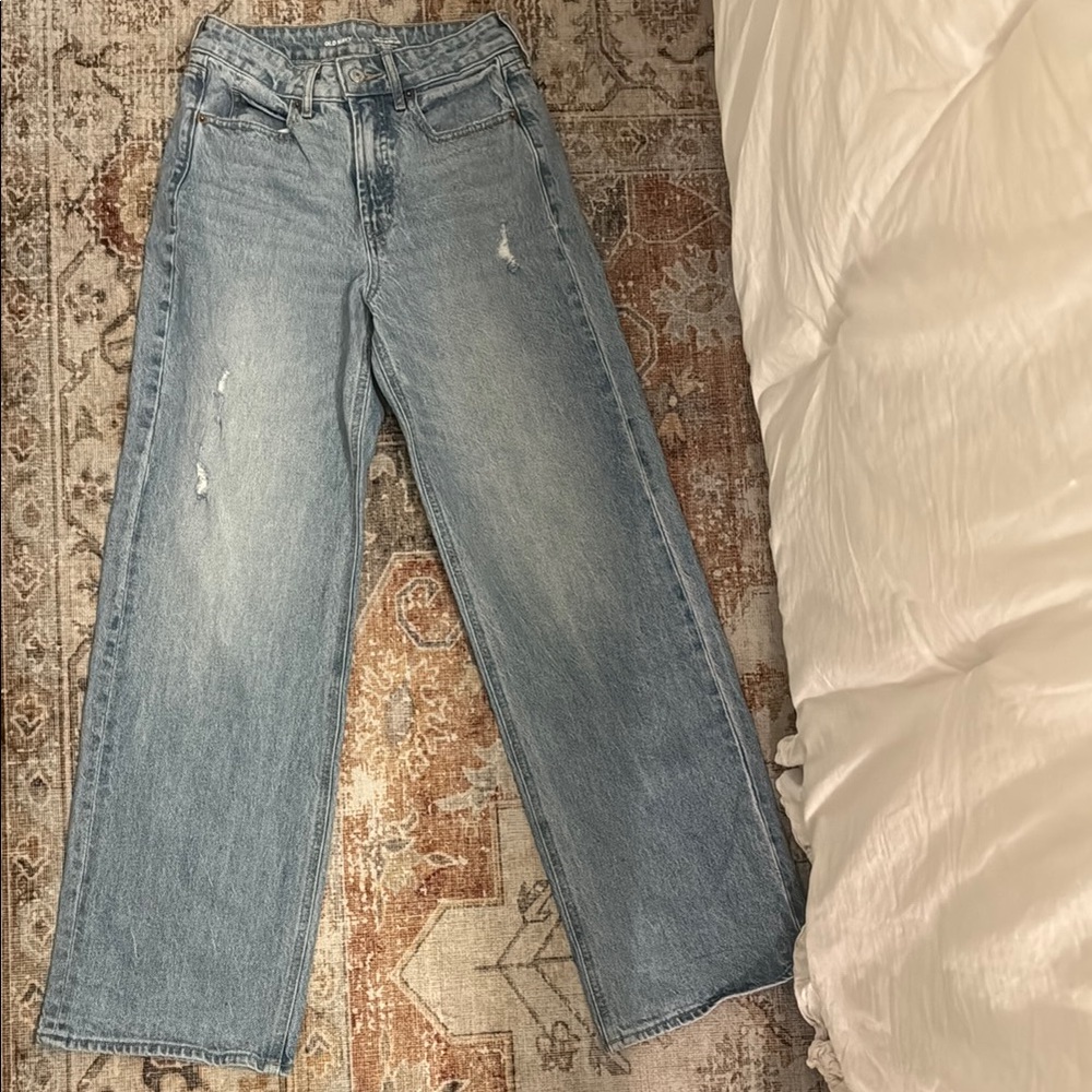 High waisted jeans